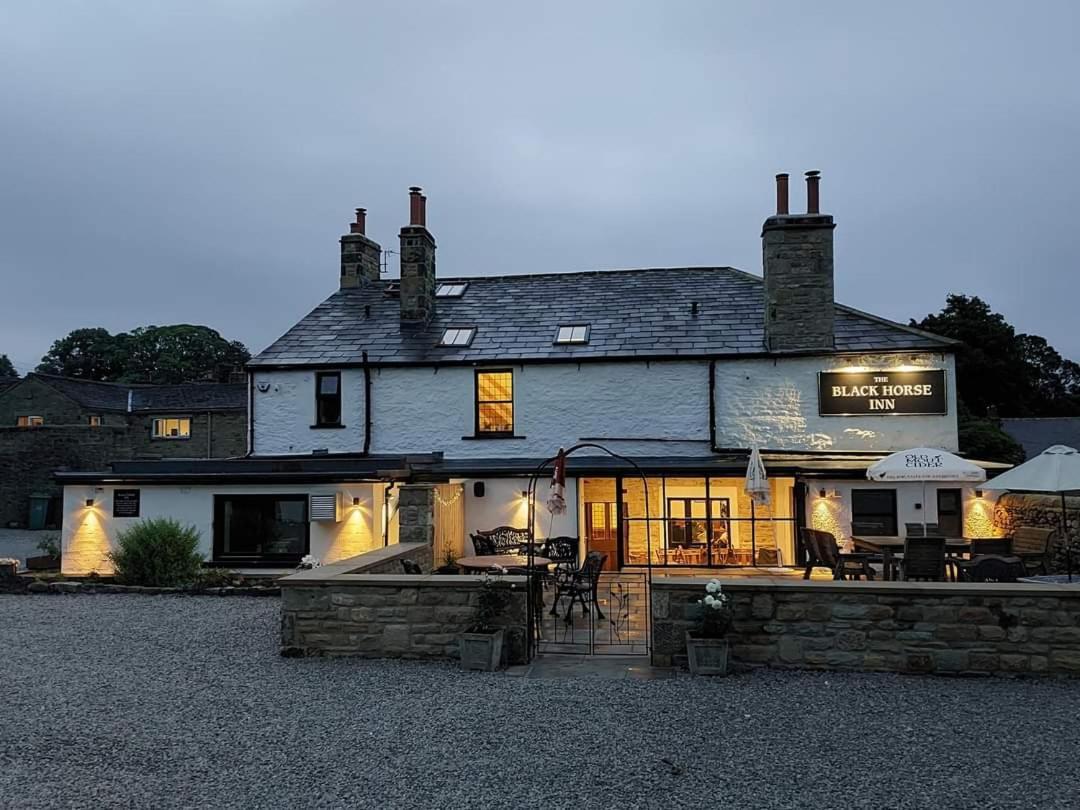 The Black Horse Inn Сетъл Екстериор снимка